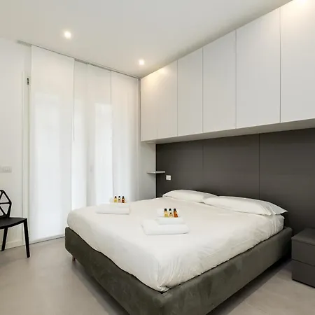 Sunbeam Terrace Apartment *